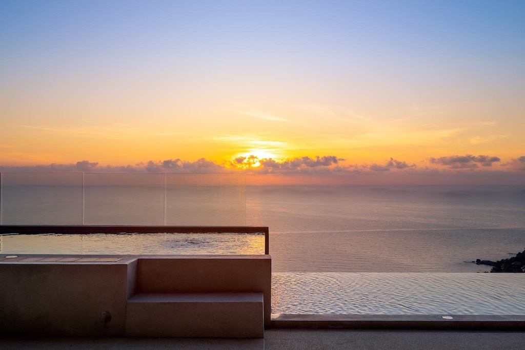 Villa 369 — golden sunset over infinity pool with ocean view, Koh Samui